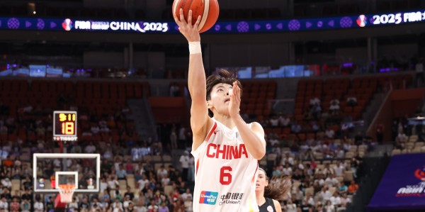 大乐透开奖结果今天奖-一把尖刀🔪杨舒予小组赛场均贡献11分 投篮命中率达54.2%