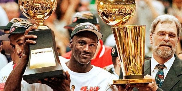 连续2次及以上蝉联FMVP有多难？历史6人做到，杜兰特比肩乔科詹